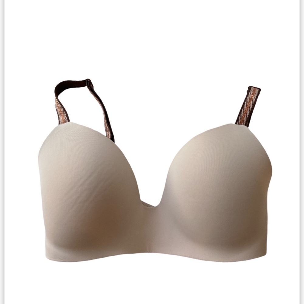 Victoria’s Secret women’s bra nude size 32DD
